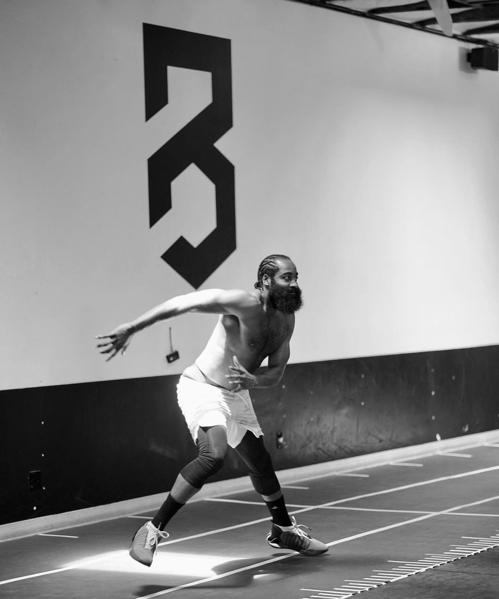 ub790uy2l's tweet photo. james harden 🔥🔥🔥@franciszomes @HardensSizeUp https://t.co/CIkkbgLZHd