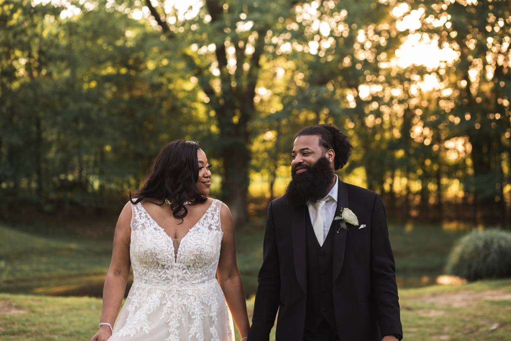 ✨ Crazy little thing called love ✨⁣
⁣⁠⁣
Venue + Coordination ◦ <a href="/heartwoodhall/">Heartwood Hall</a>
Photographer ◦ Aleks Works