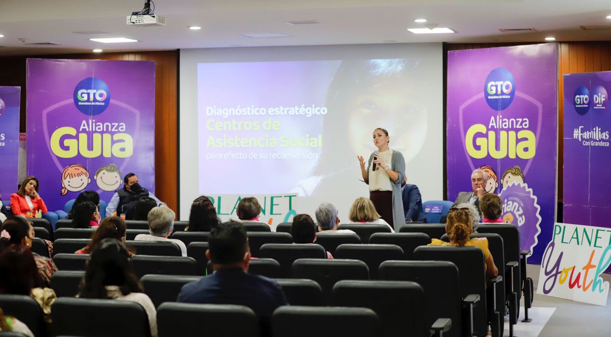 lalotrujillof's tweet photo. Seguimos con la difusión de #AlianzaGUIA💛 y hoy, lo hicimos con el voluntariado de la @SaludGuanajuato , el #CEPAV. Gracias por apostarle a la familia y por ayudarnos a propagar nuestra estrategia y la importancia de la prevención a través de @PlanetYouth https://t.co/0irwjV9SZv