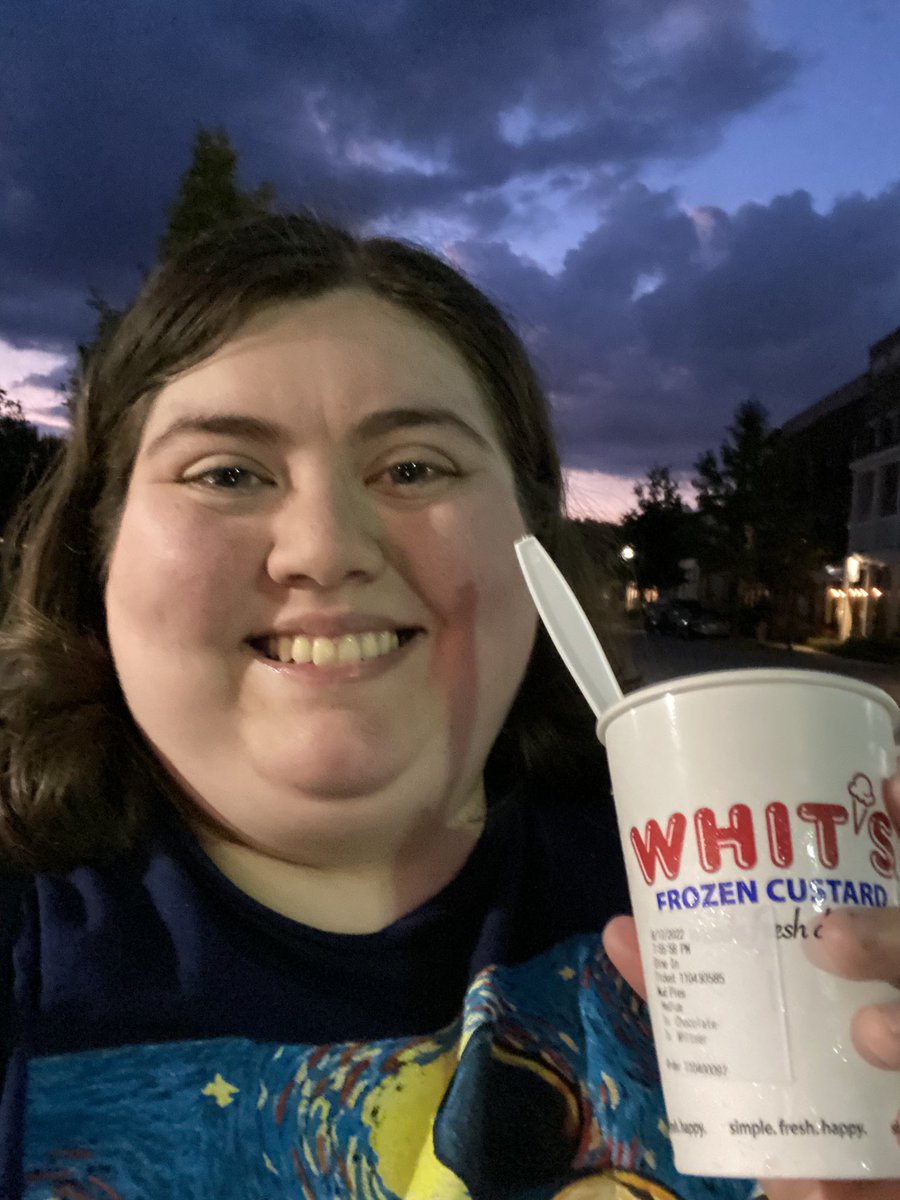 FaithANunez's tweet photo. Just got frozen custard from #whits and it’s so yummy! 🍦 https://t.co/qAaLubwcX9
