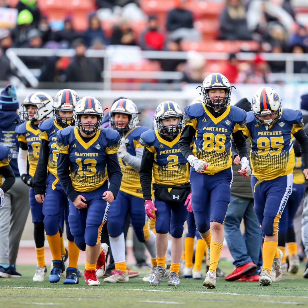 WearAreli's tweet photo. What makes a good team? 🤔 A team that plays well, communicates well, and looks the part! 🙌 🏆 

Head to https://t.co/ojVE2EIp1S to get your free mock-up and order your uniforms for the best season yet! 

📸 By: Steve Pettorelli of Pettorelli Photography https://t.co/1fhv2N1FQN