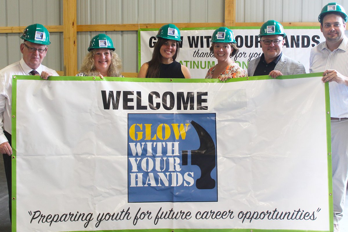 GLOW With Your Hands tweet media