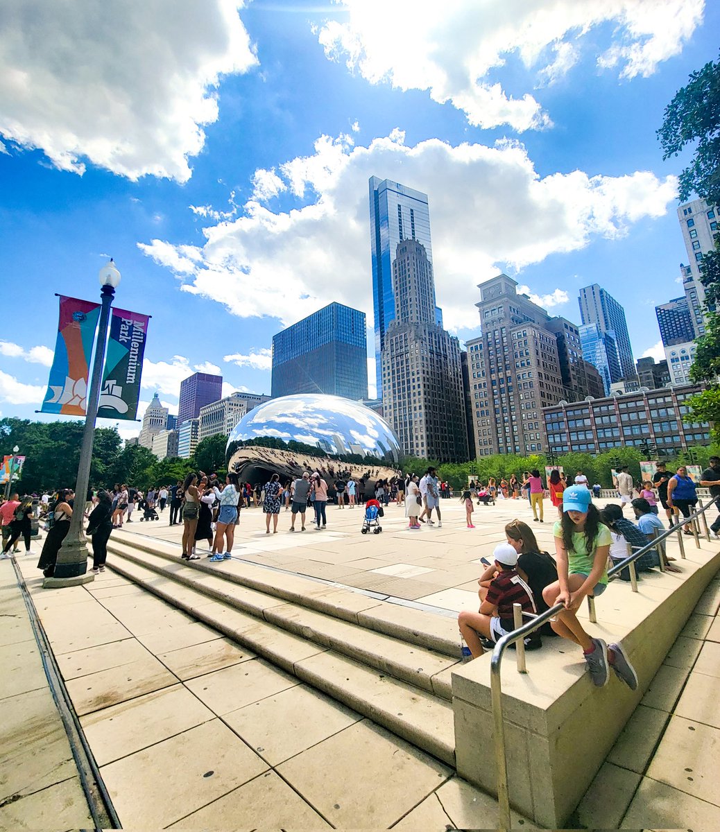 BTS_OT7_4EVA's tweet photo. Chicago is WONDERFUL!!
#wrigleyfield #artinstituteofchicago #thebean #theloop #chicago #grantpark #beautifulchicago https://t.co/bgrCRLYdiP