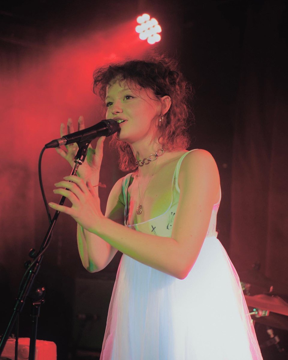 Singing to the ether ! 🐯