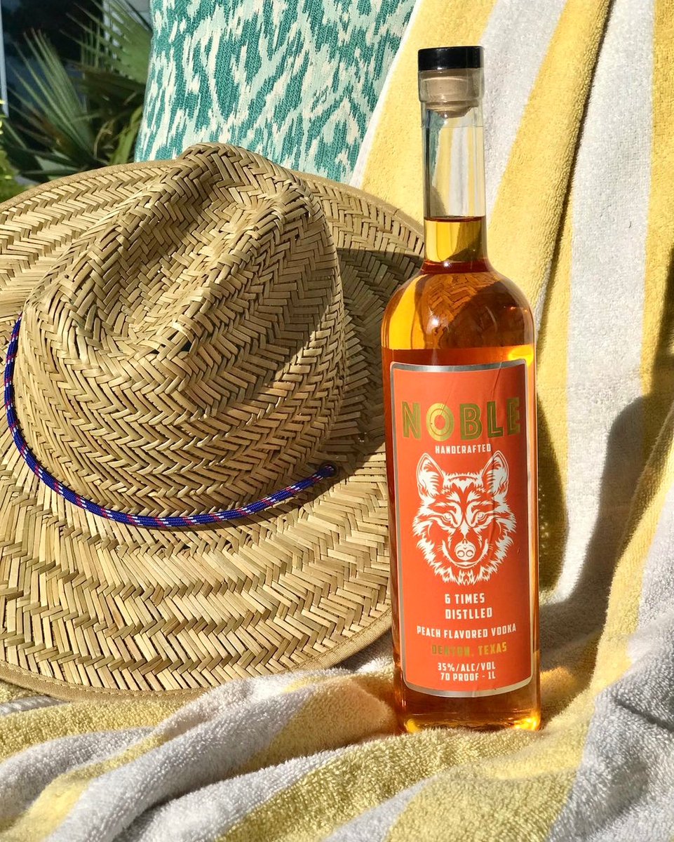 NobleWolfVodka's tweet photo. Get Peach Flavored vodka with some tea. To cool you off from this heat! 

#noblevodka #peach #dogs https://t.co/OUK6gOLzGM