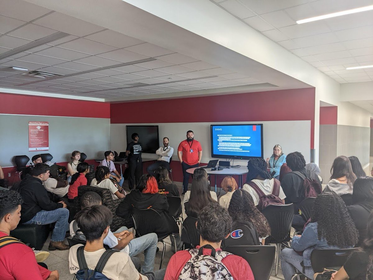 Mac School of Business and Entrepreneurship tweet media