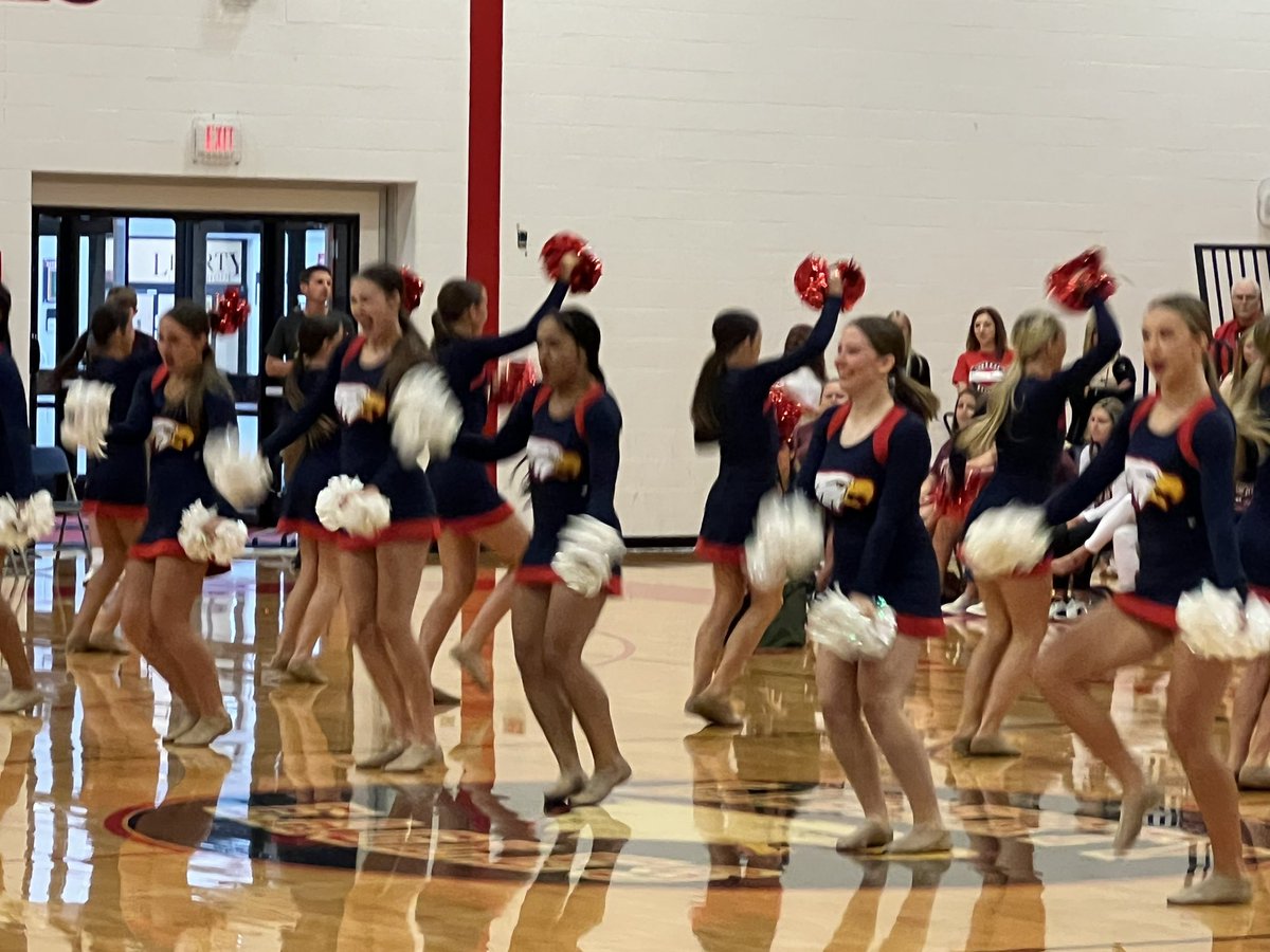 WSDR4Supt's tweet photo. District Kick Off at Liberty! They rolled out ALL THE STOPS! β€οΈπ€π #WeAreWentzville #WSDFamily #TeamWSD #BackToSchool https://t.co/sXEBTlbUt6