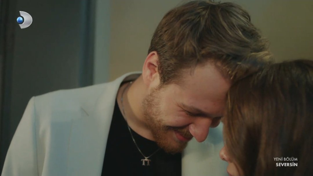 DiiziD's tweet photo. "19 Eylül mü tarih? düğünümüzün partisi mi bitti ?"
"Geldi mi o muhteşem gün ?"
"Ben böyle giremem Hakan nerde sırtıma vursun" 😂

#Seversin #AsTol
#BurakYörük #İlaydaAlişan https://t.co/kDMfRuqnqR