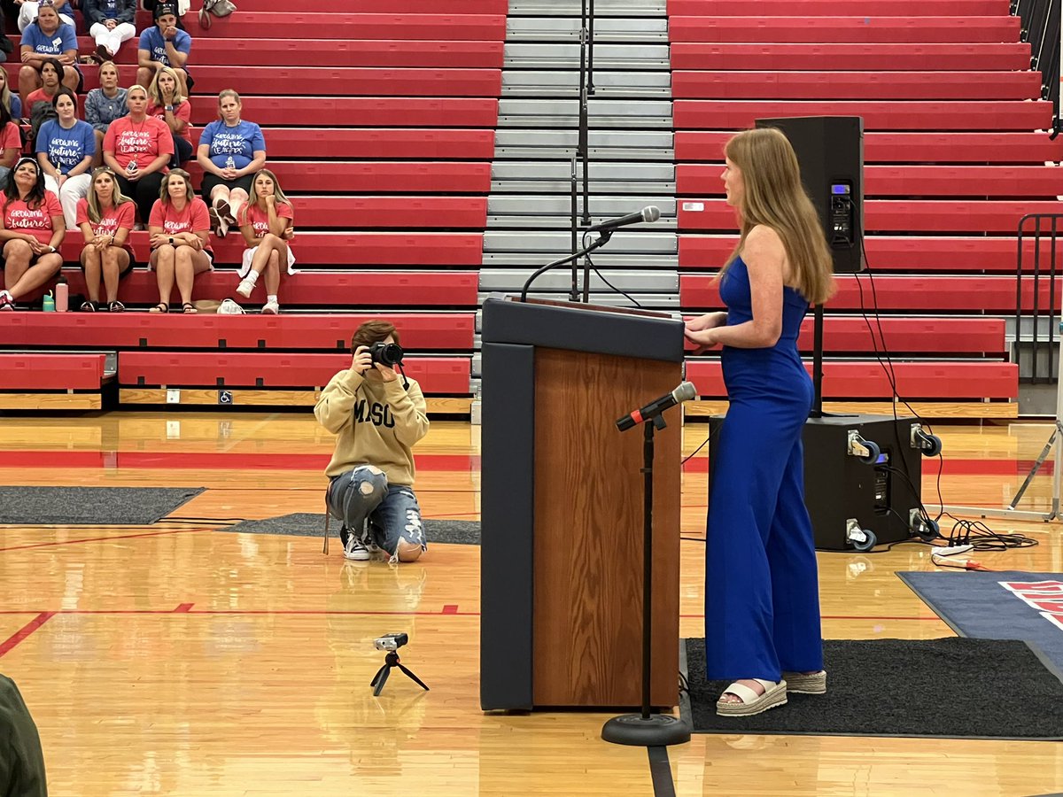WSDR4Supt's tweet photo. More Photos: Liberty Edition! #WeAreWentzville #TeamWSD #WSDFamily #BackToSchool https://t.co/Ui04PBuiLr