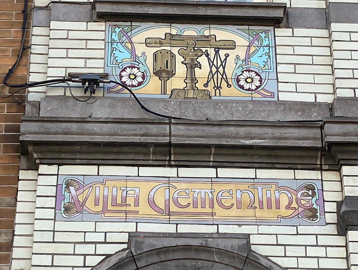 type_press's tweet photo. Typography in Gent #typography #lettering #gent https://t.co/PUBp96H69v