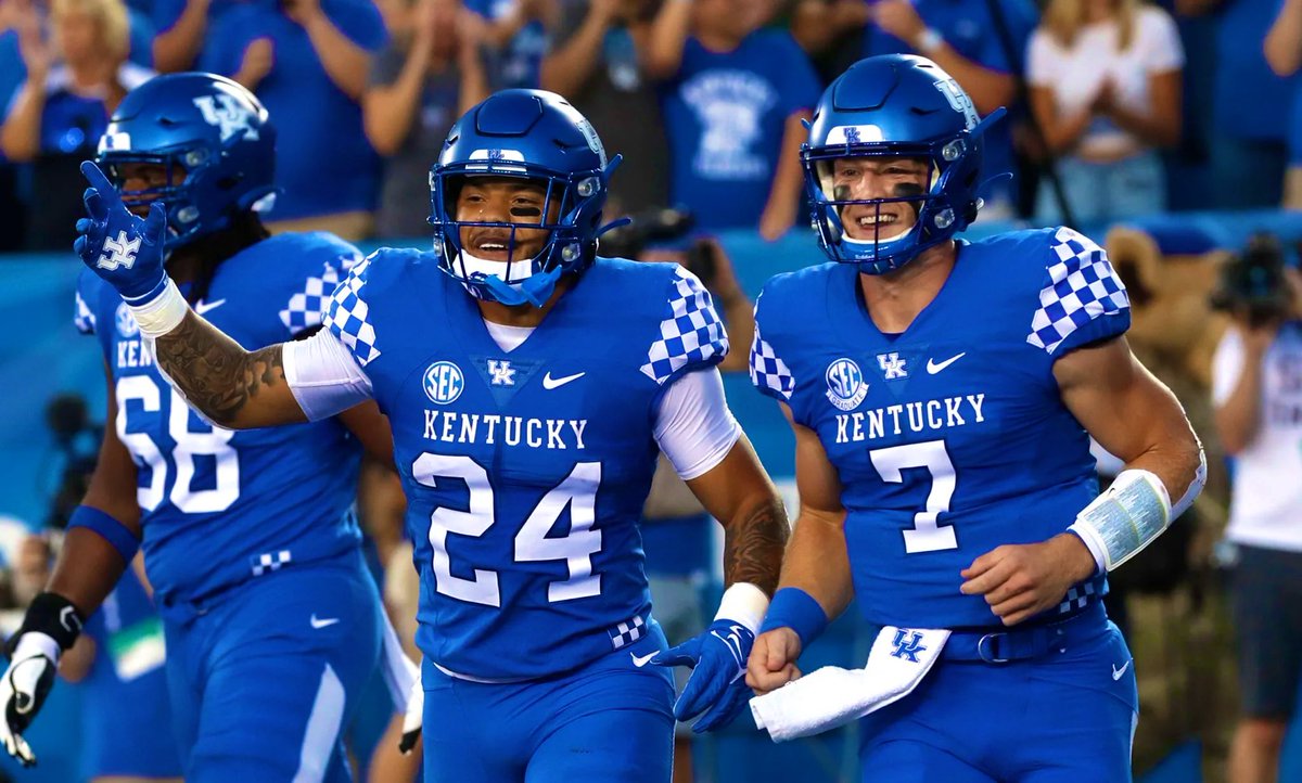 WildcatHive's tweet photo. Kentucky opens as a 19.5 point favorite against Miami (OH) in week one. #BBN https://t.co/AIUV2Lgxnt