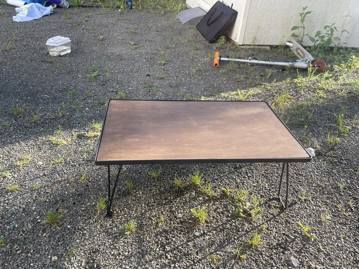 ryokimura125's tweet photo. フィールドラック天板をDIY
ホームセンターで厚さ9mmの合板を
縦342横590にカットしてもらい
角をヤスリで削って色を塗っただけ
＃フィールドラック
＃フィールドラック天板 https://t.co/FvdVJQbK0Q