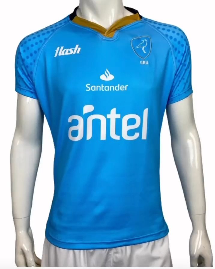 KickOff_uy's tweet photo. La pediste, la tenés: la nueva camiseta de Los Teros ya está en KickOff y es hermosa! Pasá por nuestro local en el Estadio Charrúa o pedila en nuestra web https://t.co/QCq2UZPiCT o nuestro Instagram https://t.co/gaf1CzlFpI https://t.co/O9tnuJy1sf
