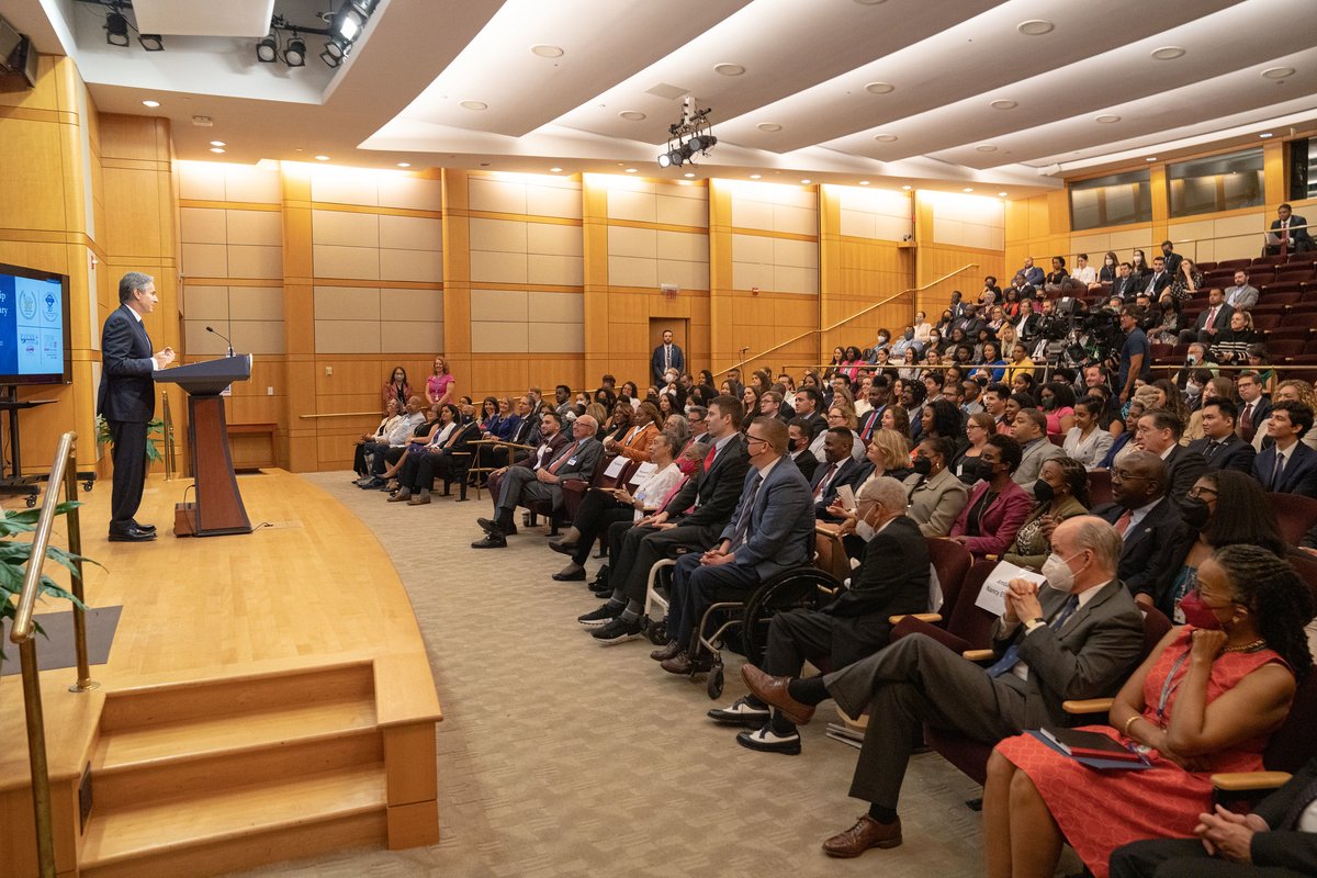 SecBlinken's tweet photo. We celebrated milestone anniversaries for the @PickeringProg, @RangelProgram, @PayneFellowship, and @FAITFellowship today. These programs have enriched our institution, foreign policy, and development work in ways that are immeasurable, but so incredibly powerful. https://t.co/JijdTXZdbe