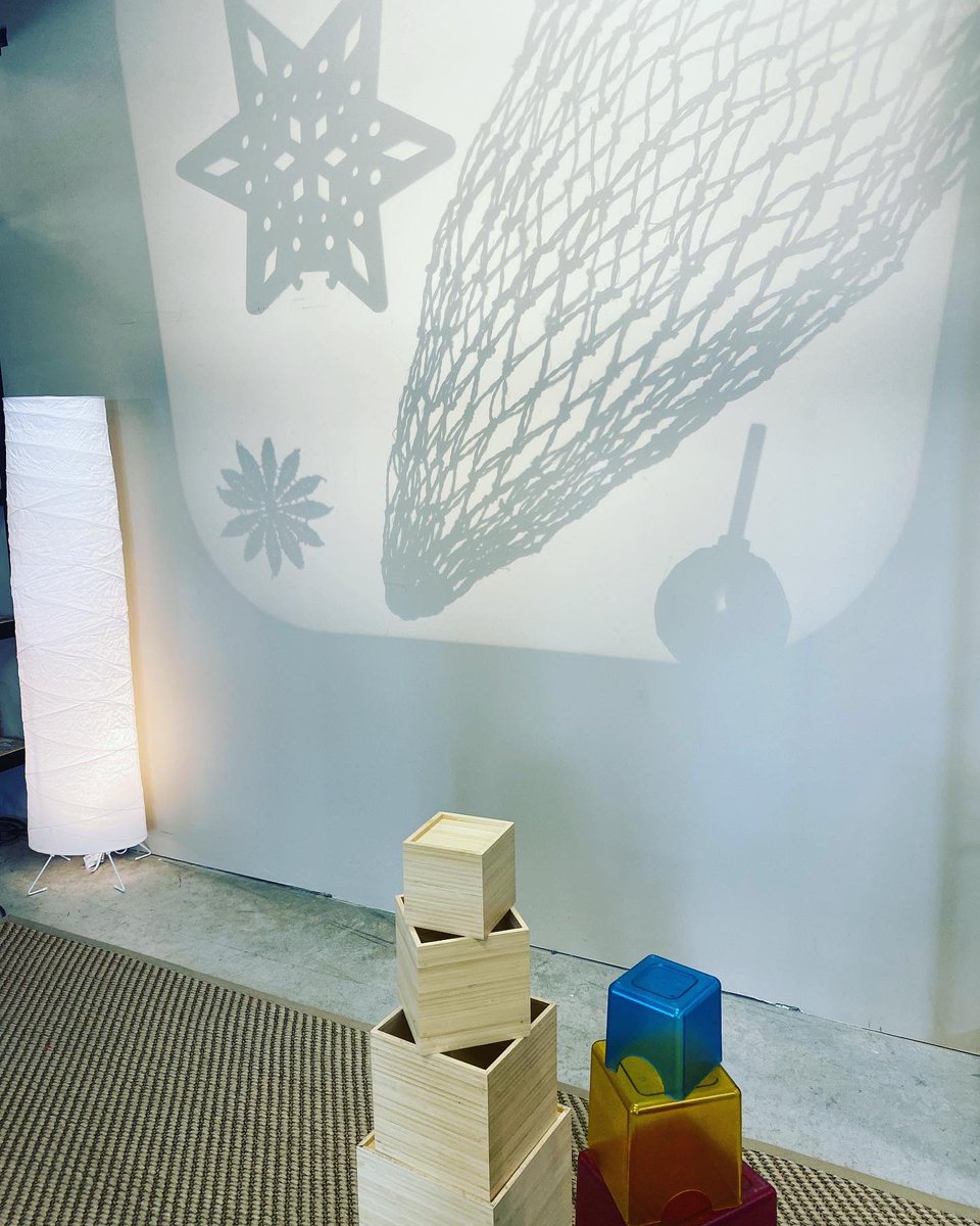 TodaysFamilyOnt's tweet photo. Playing with @AscyHamiltonβs new learning lab #elevatingpedagogy #looseparts #howdoeslearninghappen https://t.co/K9gGWmC76z