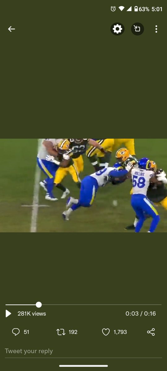 UPJ33's tweet image. 💯 correct!

Here's the still shots to confirm that very thing.
#GoPackGo
