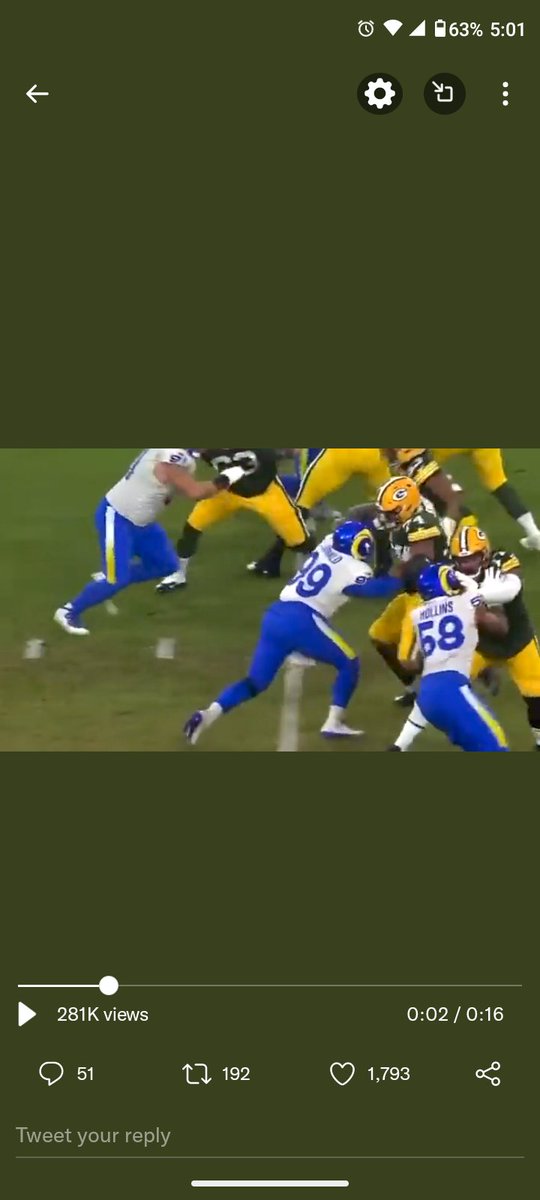 UPJ33's tweet image. 💯 correct!

Here's the still shots to confirm that very thing.
#GoPackGo