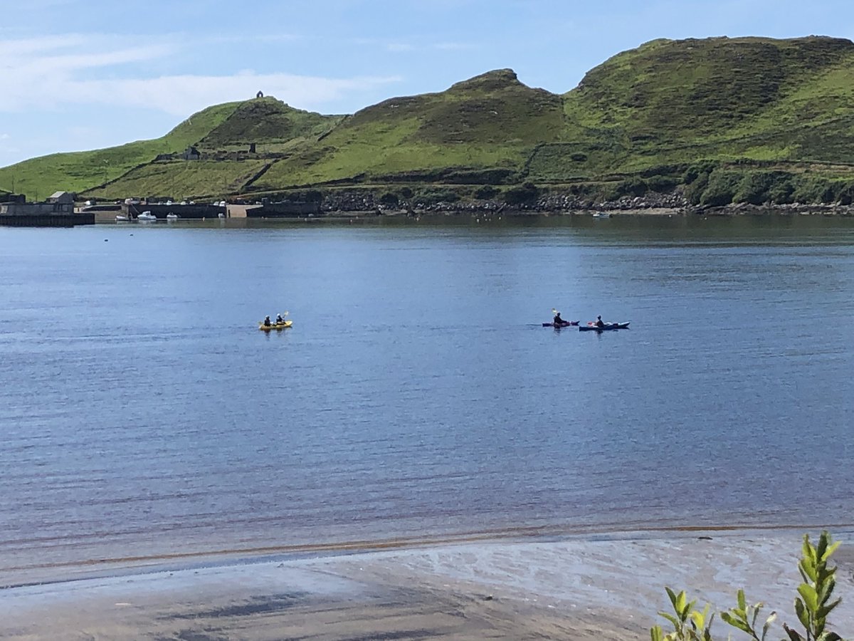 KayakingKilcar's tweet photo. The evening’s are getting shorter so we have to go out earlier . #Donegalbay #wehaveitall #swdt https://t.co/JQBNNtsbLr