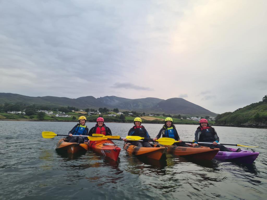 KayakingKilcar's tweet photo. The evening’s are getting shorter so we have to go out earlier . #Donegalbay #wehaveitall #swdt https://t.co/JQBNNtsbLr