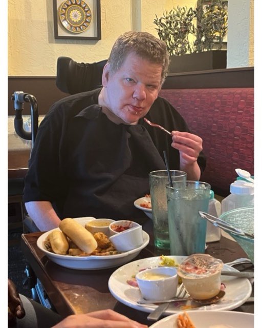 SolutionsNcc's tweet photo. 🍝North Royalton day program enjoying lunch at Olive Garden! Dan, Jimmy, Chris and Lovelle had an amazing time!🍝#lunch #italianfood #olivegarden #funouting #eating #activities #dayprogram #nrdayprogram https://t.co/4zOZD53RwT