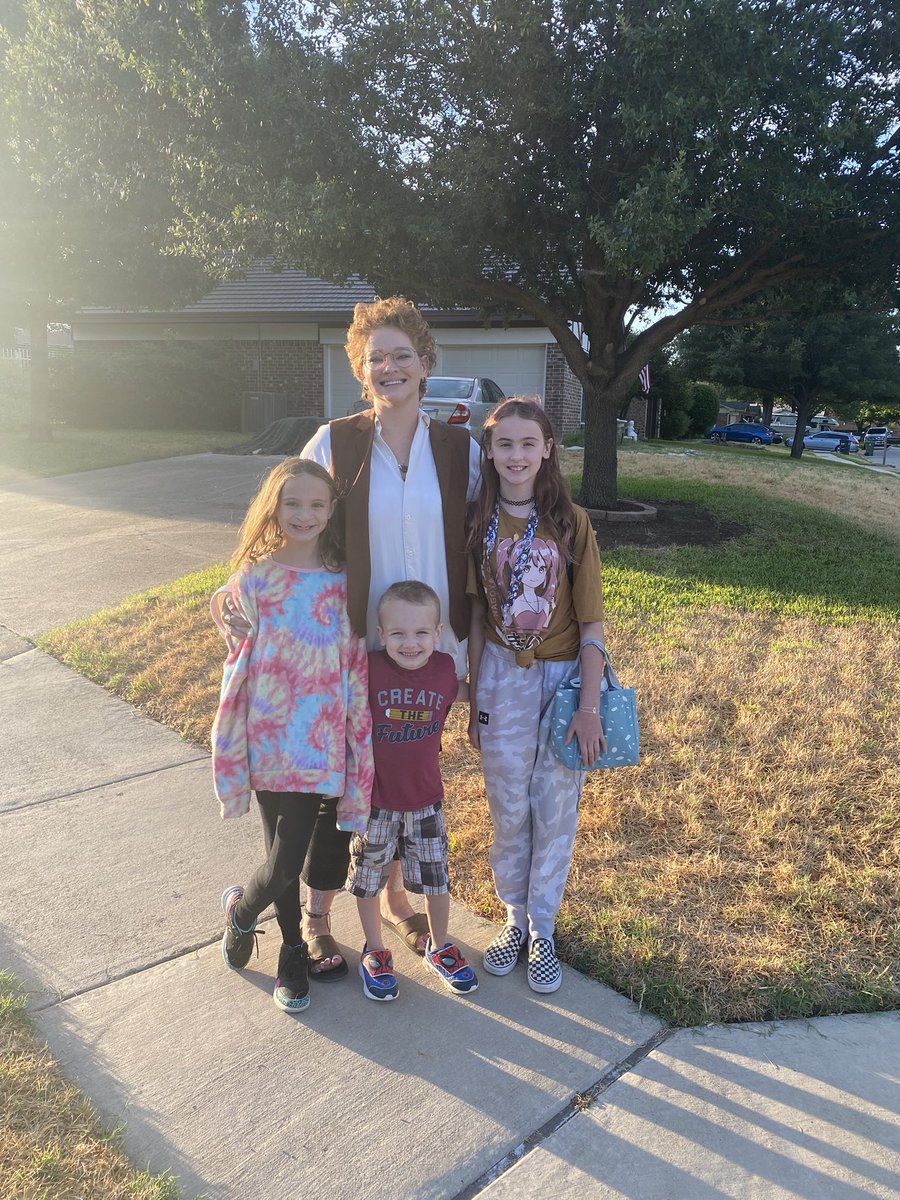 Back to School 2022 #wearebirdville #BISDShines #BirdvilleISD #haltomfamily #holidayheights #nrms Kindergarten, 5th, 6th, and Mom’s 5th year teaching, this year Juniors and Seniors ❤️💙🧡🖤🤍