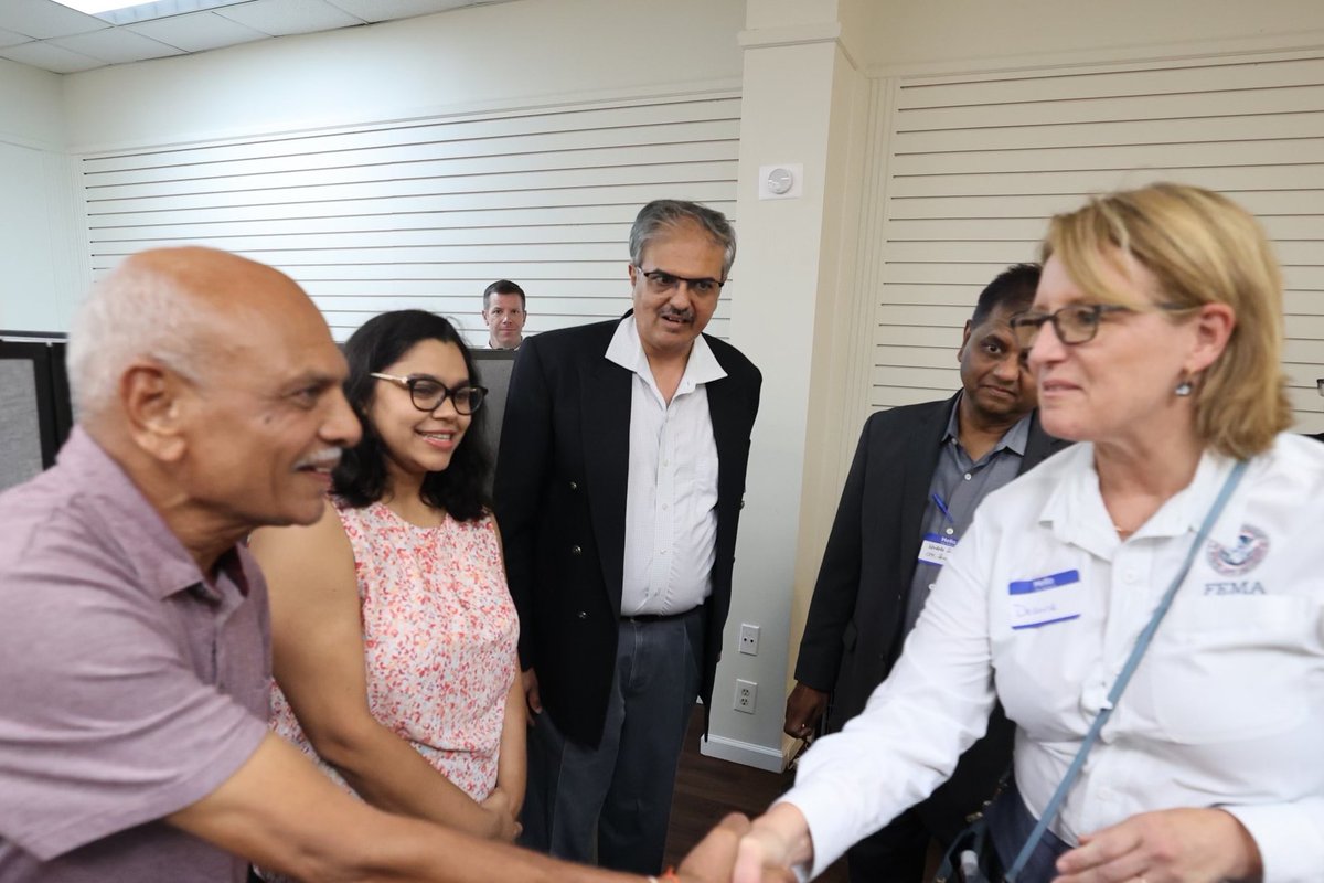 FEMARegion6's tweet photo. Today, @fema_Deanne and @femaregion6RA are in #Houston meeting with @TDEM and faith-based leaders to discuss lessons learned since #HurricaneHarvey. 
▪️They also got a tour of @hcfcd's flood forecast dashboard tool that helps Houstonians stay safe. 
🧵-1
#ResilienceMonth https://t.co/xGhDYzSa8k