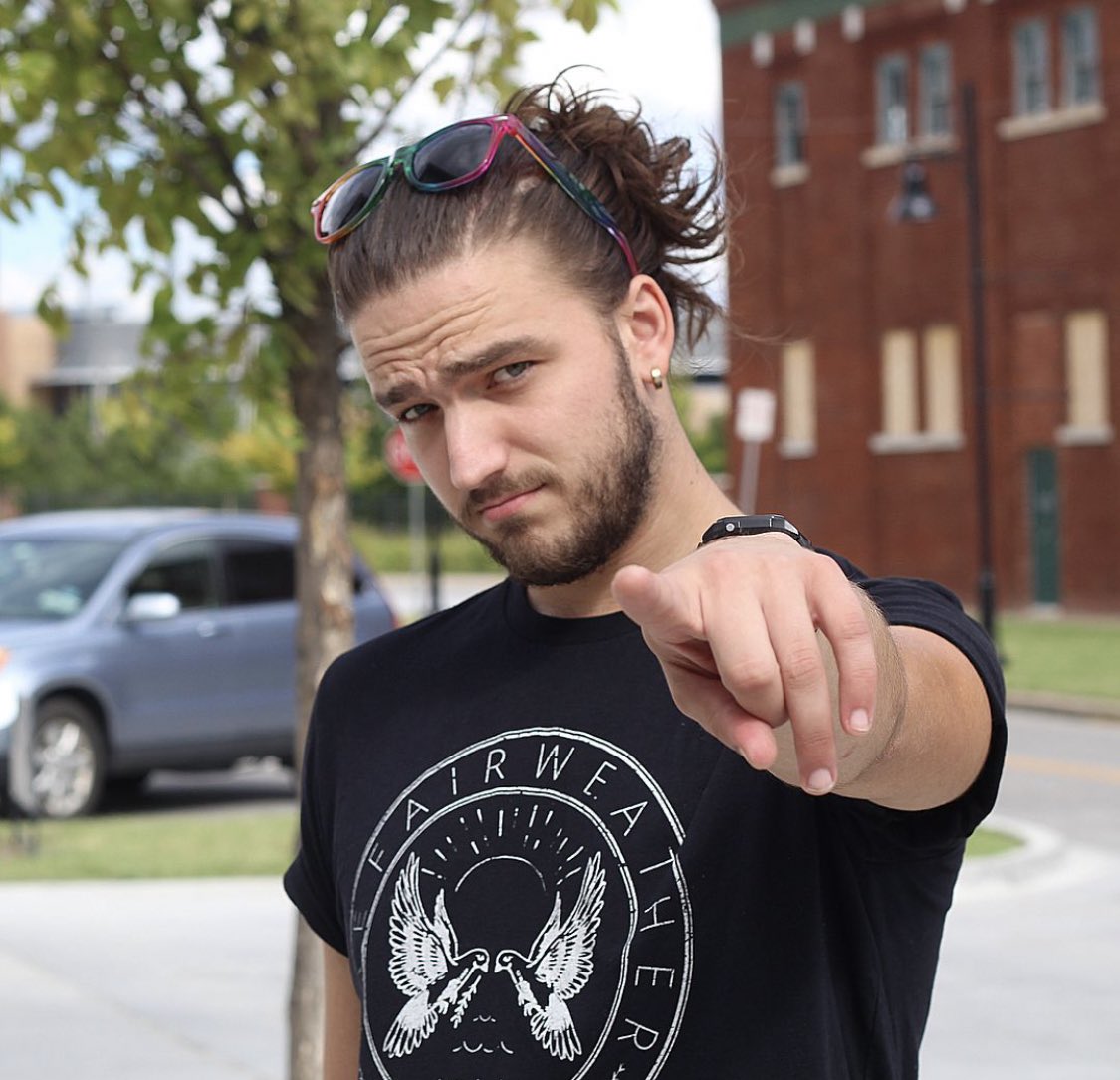 andreaducky's tweet photo. TW: sexual assault 

In the spirit of outing Tulsa abusers, here’s mine. Caleb Barnaby sexually assaulted me on October 16, 2020 on my birthday, in front of all of my friends, in the middle of Kilkennys. He’s a creep who regulars at Fassler, Soundpony, and Kilkennys. https://t.co/HTxK87bsOK