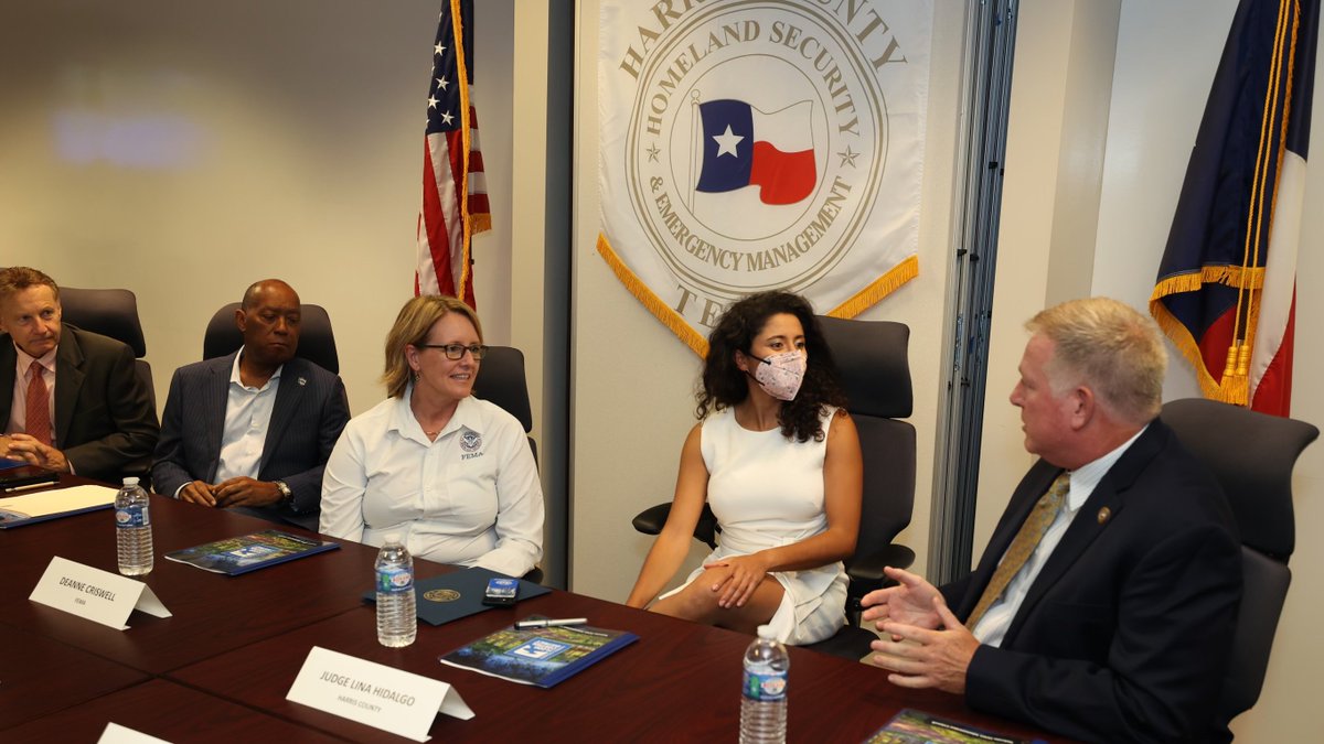 FEMARegion6's tweet photo. Today, @fema_Deanne and @femaregion6RA are in #Houston meeting with @TDEM and faith-based leaders to discuss lessons learned since #HurricaneHarvey. 
▪️They also got a tour of @hcfcd's flood forecast dashboard tool that helps Houstonians stay safe. 
🧵-1
#ResilienceMonth https://t.co/xGhDYzSa8k