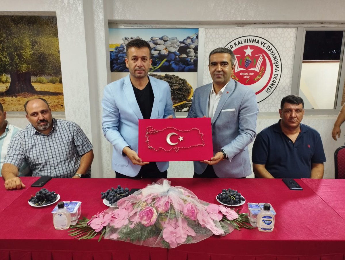 cahitcikmaz's tweet photo. İl yönetim kurulu üyelerimizle Tüm #Musabeyliler Kalkınma ve Dayanışma Derneğini ziyarette bulunduk..
Dernek Başkanı Sn. Ökkeş Gün ve değerli yönetimine nazik misafirperverliklerinden dolayı teşekkür ederiz.. https://t.co/Pjf8WfmszX