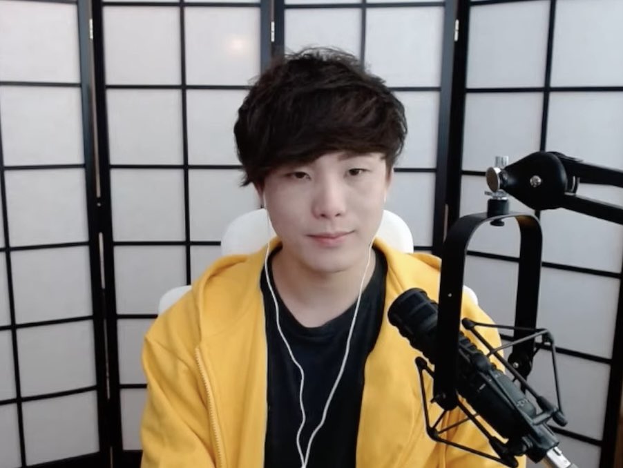 sykpics's tweet photo. 081722

💛syk wearing yellow💛

#Sykkuno https://t.co/sC6uurS6Ni