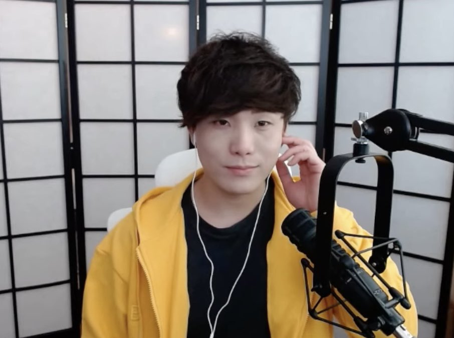 sykpics's tweet photo. 081722

💛syk wearing yellow💛

#Sykkuno https://t.co/sC6uurS6Ni