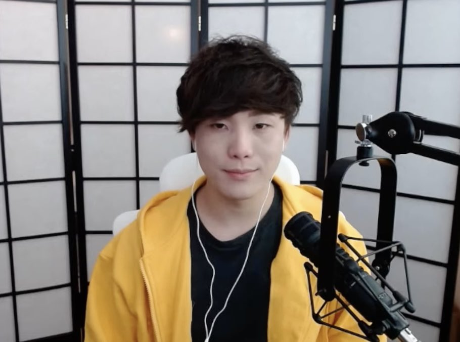 sykpics's tweet photo. 081722

💛syk wearing yellow💛

#Sykkuno https://t.co/sC6uurS6Ni