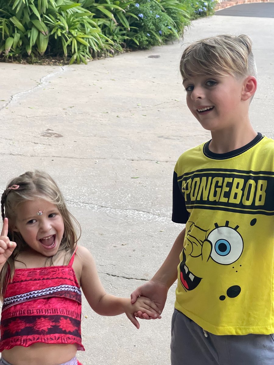 RyanMichele79's tweet photo. @SI_Academy Isaac ‘33 and Ruby ‘36 are living it up at Disney’s Animal Kingdom. Before and after. https://t.co/B4tXMDrnWg