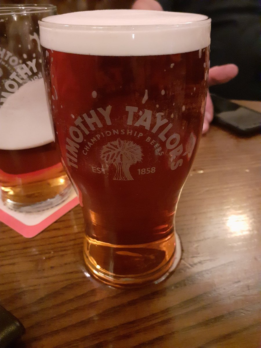 colin_walker68's tweet photo. Oh my goodness me, the @TimothyTaylors #boltmaker is in on ultra high form tonight in @FleeceHaworth 😍 https://t.co/rGyhXWWstA