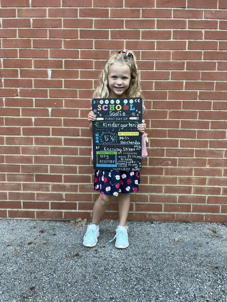 I used to think life came full circle when I became a teacher at my elementary school in 2014. Now, it really, really has. A new gen. of Maetzolds/Crocker’s at Evening Street has begun! Have an amazing year of k Sadie…mommy’s right down the hall and loves you so! #itsworthit