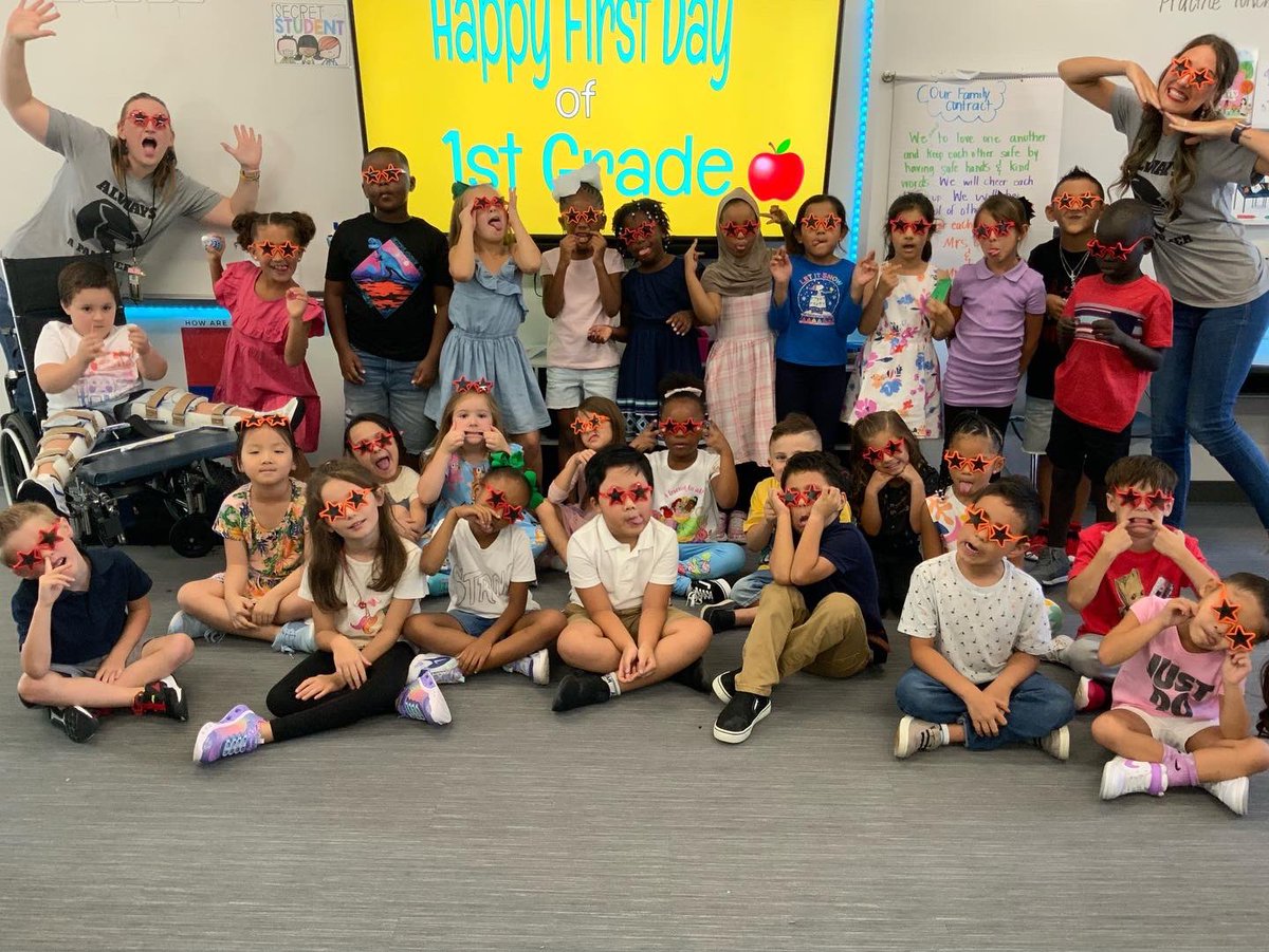Happy First Day of School! 🎉🍎

We started year 1️⃣ 0️⃣ off with a bang. So many hugs &amp; smiles from this little cuties! So excited to watch them grow &amp; learn this year! 💛🐾 <a href="/HESPanthers/">Heritage Elementary</a> <a href="/WWWDot2022/">Whitney Fleck 🌻</a> #heritageishome #alwaysfirst