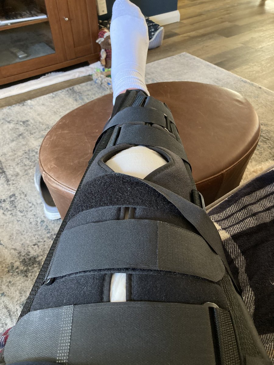 Wasn’t a good way to finish a week of holidays. Ruptured my quadracep on Saturday night, emergency surgery sunday and now 4-6 weeks with no bending. Gonna be sitting around for a long time!!!