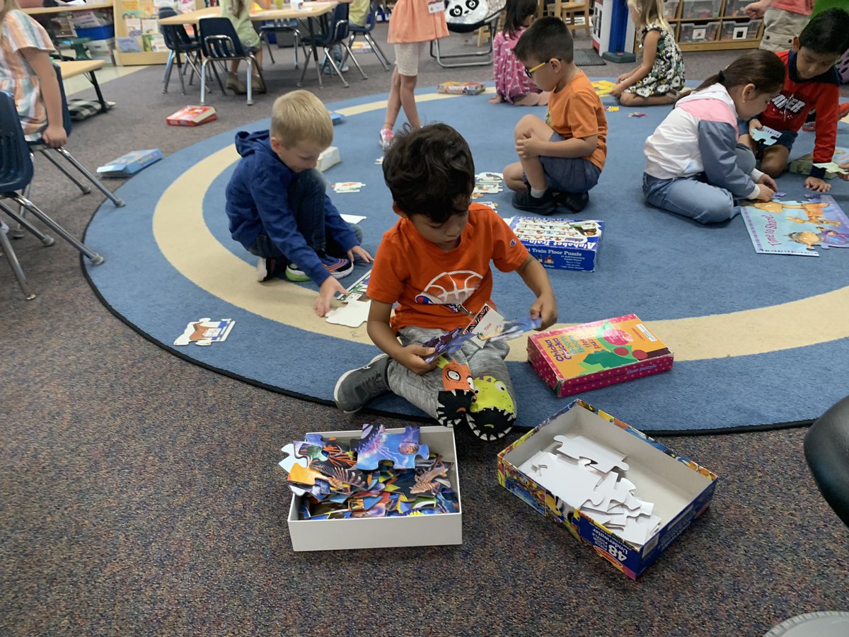 MrsBly_MECC's tweet photo. K-2 students are getting to know each other and learning about their classroom communities! Preschoolers, can’t wait to have you join the fun next week! 💚 @MasonSchools @cooperlearns https://t.co/Osdx2k4loE