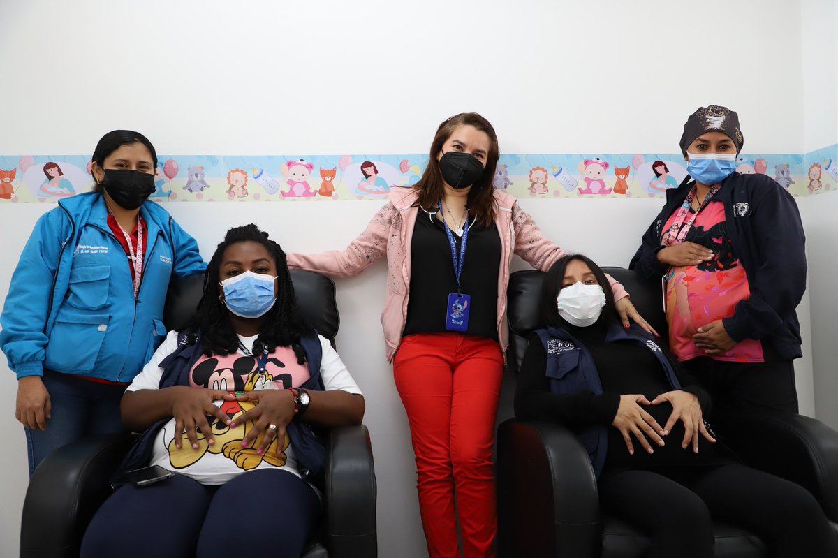 HGuayaquil's tweet photo. #JuntosPorLaSalud | Nuestra casa de salud inauguró el Lactario Institucional, mismo que beneficiará a funcionarias lactantes y realicen la extracción de leche materna con privacidad, comodidad y salud integral, garantizando la nutrición, crecimiento y desarrollo del niño o niña. https://t.co/kJl32OQ4bR