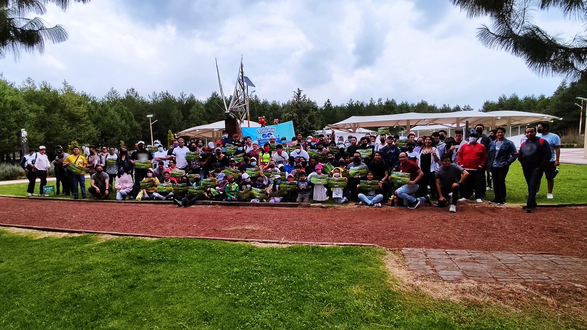 PokemonGoAppLA's tweet photo. Gracias, Entrenadores, por estar con nosotros en el #PokemonGOCommunityDay. 🎉🙋🙆‍♀️💁‍♂️🎉

Les dejamos algunos de los mejores momentos del fin de semana. ¡Qué ganas tenemos de volver a celebrarlo con todos ustedes!

👉https://t.co/IBC03q6mdJ https://t.co/lwQCQJQg6F