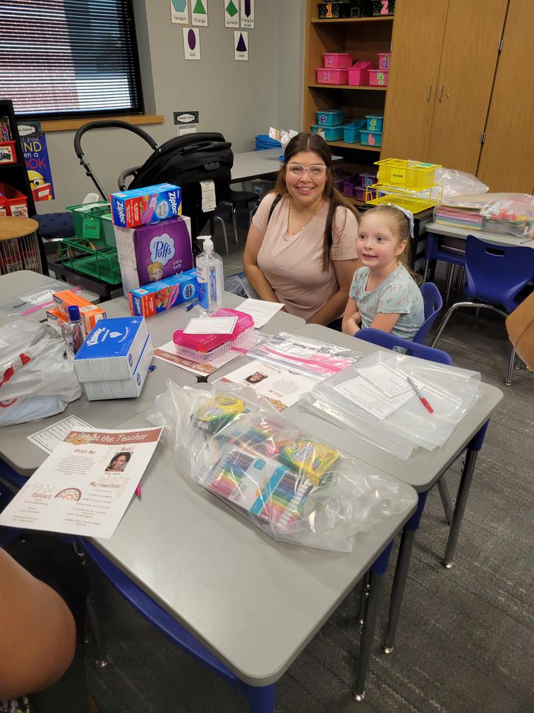 aujones's tweet photo. Jones 1st Meet-the-Teacher https://t.co/jVAYJLktu1