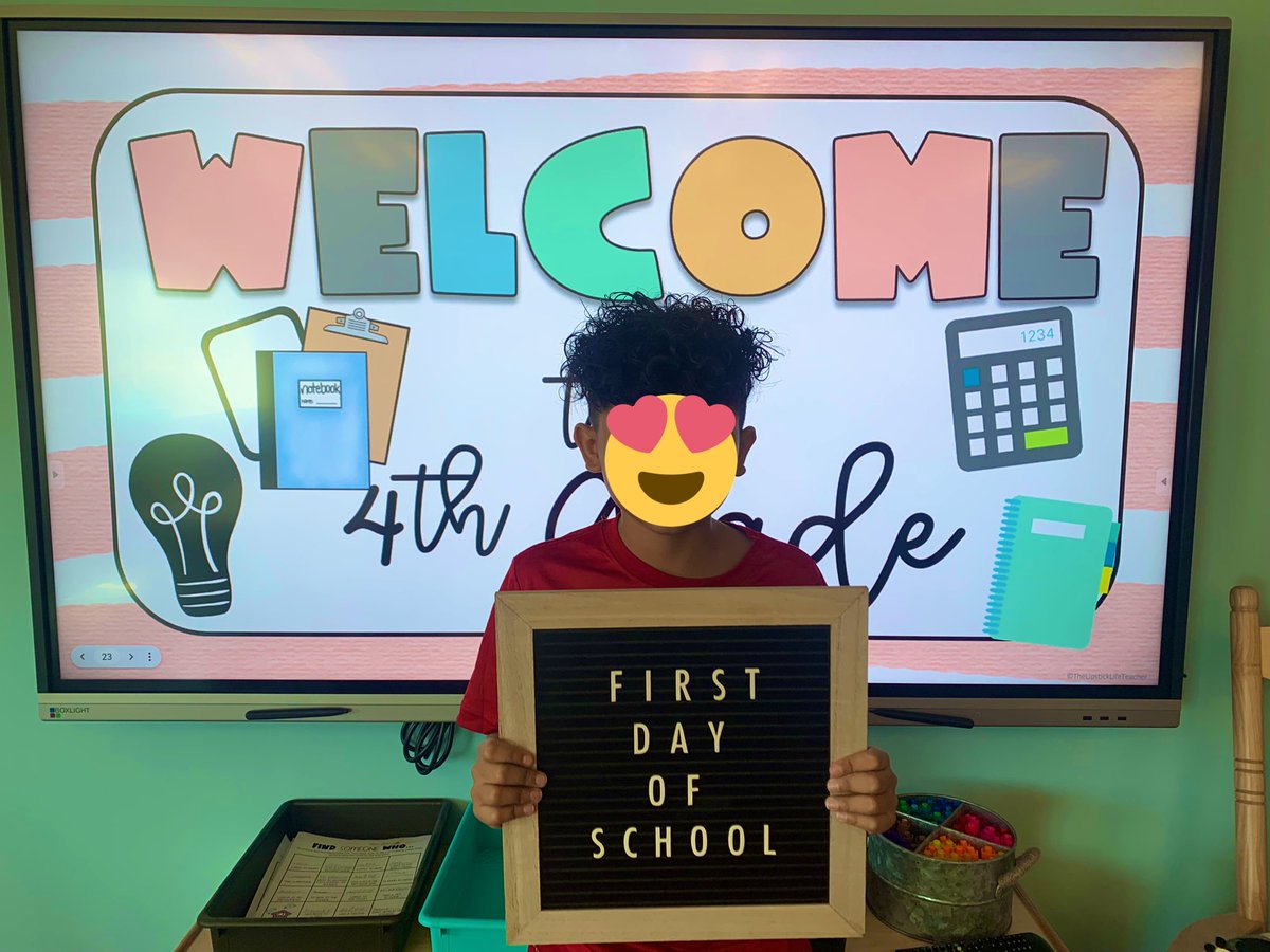 MsWilkinson4th's tweet photo. Welcome back to school! All smiles for the first day of 4th grade. 🦅💙💛 #OneWaverley https://t.co/8I6gQhmACV