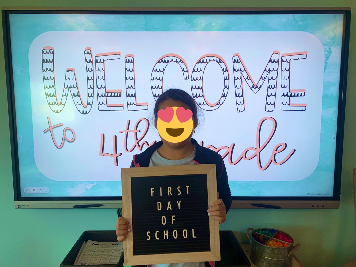 MsWilkinson4th's tweet photo. Welcome back to school! All smiles for the first day of 4th grade. 🦅💙💛 #OneWaverley https://t.co/8I6gQhmACV