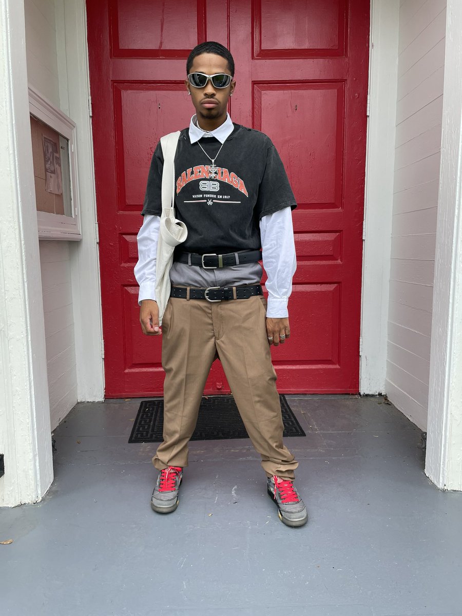 tr3ytheog's tweet photo. You can’t fit in my pockets 🪐🫶🏽 https://t.co/yZBs0EbtGg