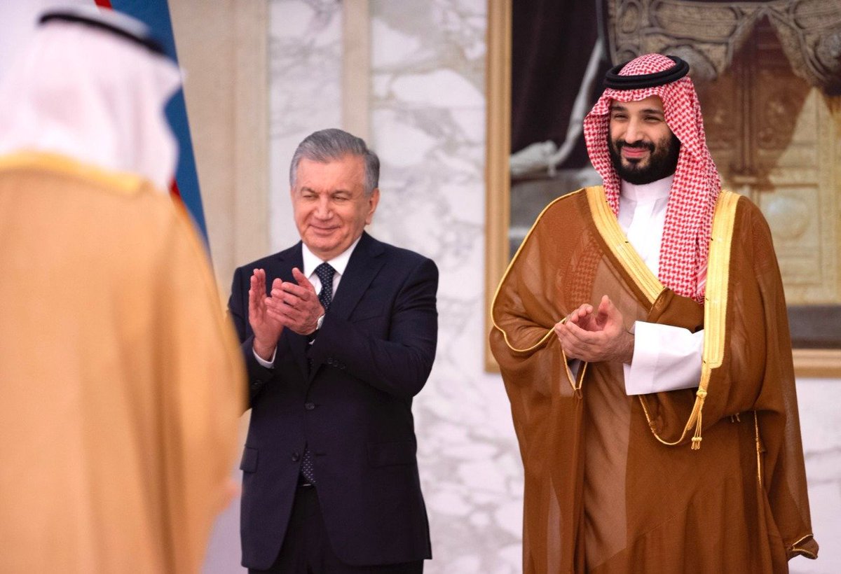 alekhbariyaBRK's tweet photo. ولي العهد ورئيس أوزبكستان يشهدان مراسم تبادل عدد من الاتفاقيات ومذكرات التفاهم الثنائية بين البلدين

#الإخبارية_عاجل
#الرئيس_الأوزبكي_في_جدة https://t.co/gKxlGIRelw