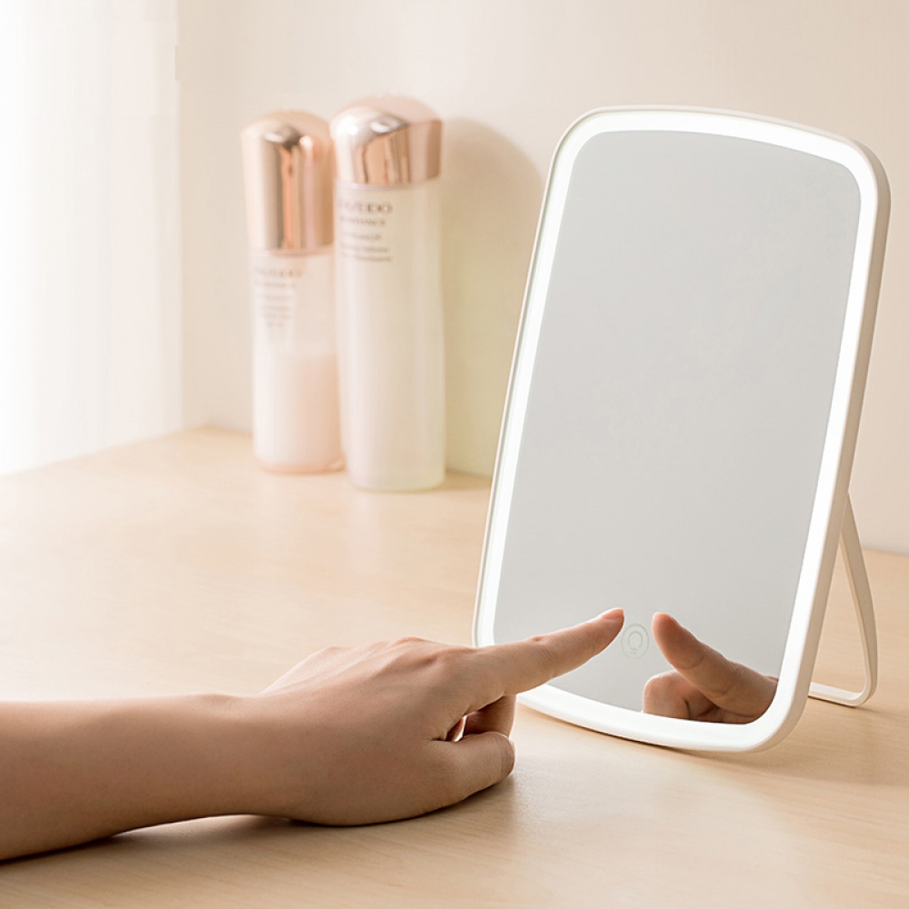 AccezDiy's tweet photo. #homeinspo #hometown Square Light Emitting Mirror with Touch Screen https://t.co/Iren3llvzF https://t.co/DJisLS8vjQ