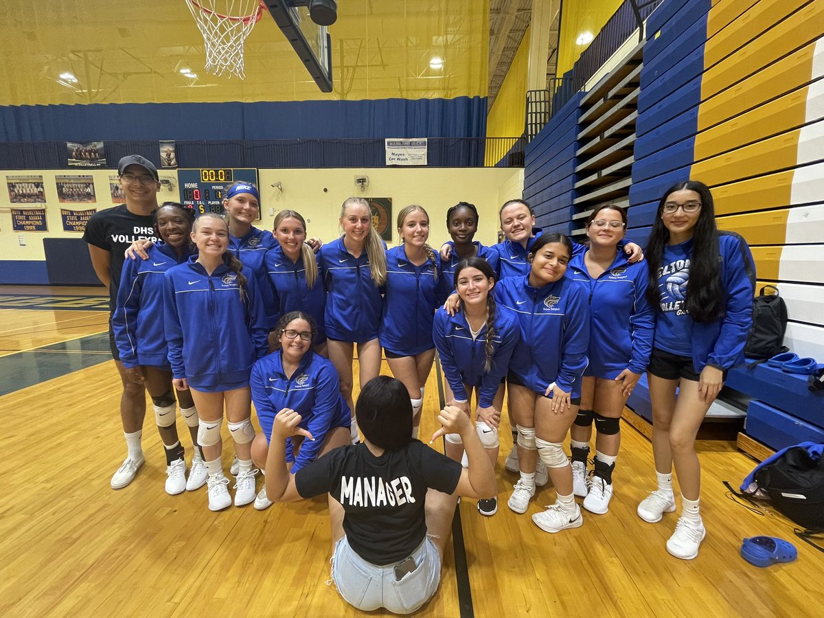 coachmeg22's tweet photo. Pre-Season Tourney 💙🤍🏐 https://t.co/14JKq0Bgl1