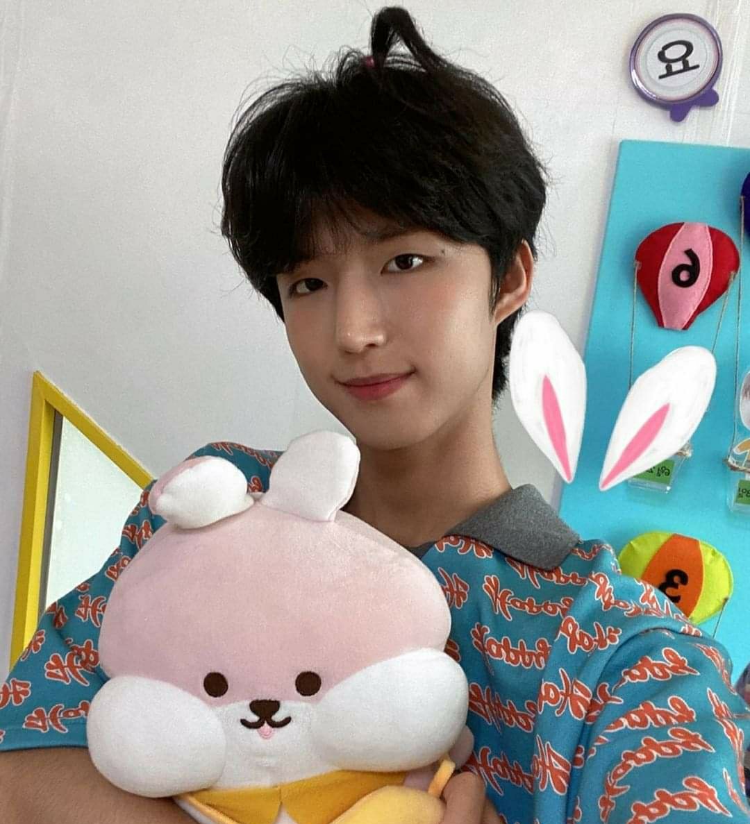 iconicjyn's tweet photo. Happy birthday Junhan, wish you all the best and thank you for being a ray of sunshine to everyone. You deserve all the love and good things in this world, my love. Enjoy your special day! I love you so much ✿♡ https://t.co/JgcoyRKQ0t