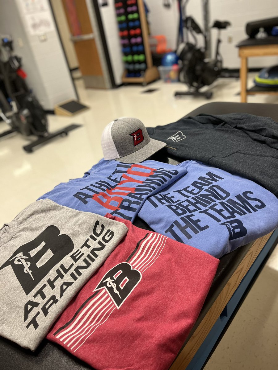 MBHSAT's tweet image. Thank you @HomeTeamPrints for the start up gear!! #feelgoodplaygood