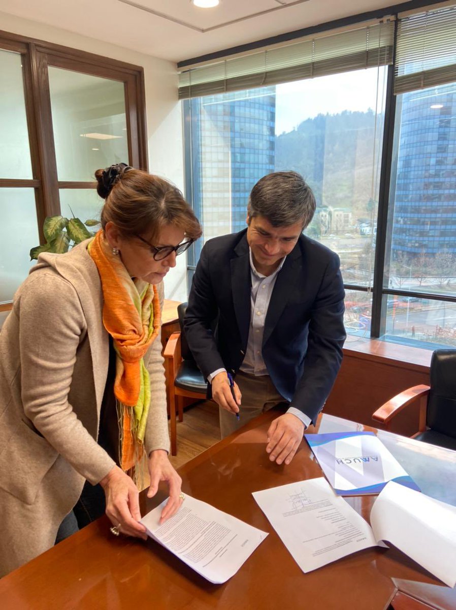 Hoy estuvimos con @andreamolina_o , encargada de convenios de la Asociación de Municipios de Chile <a href="/AmuchChile/">AMUCH - Asociación de Municipalidades de Chile</a> adelantando lo que será el convenio de DESCUENTOS EN COMBUSTIBLES en <a href="/PetrobrasChile_/">Petrobras Chile</a> para todos nuestros vecinos.
<a href="/Munirioibanez/">Municipalidad de Río Ibáñez</a> 
Les estaremos contando! 
#ríoIbáñez